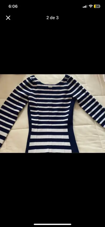Polera a rayas azul y blanco Guess - miniatura 2