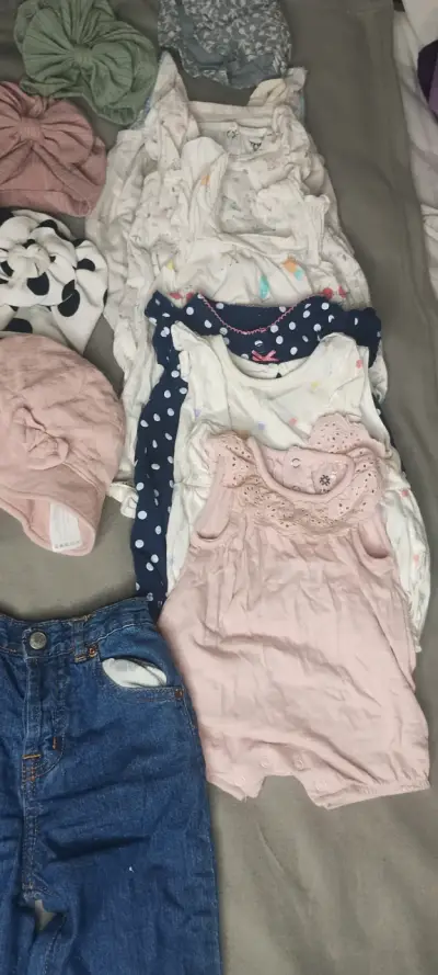 Lote de ropa para bebé niña variada y colorida - miniatura 7