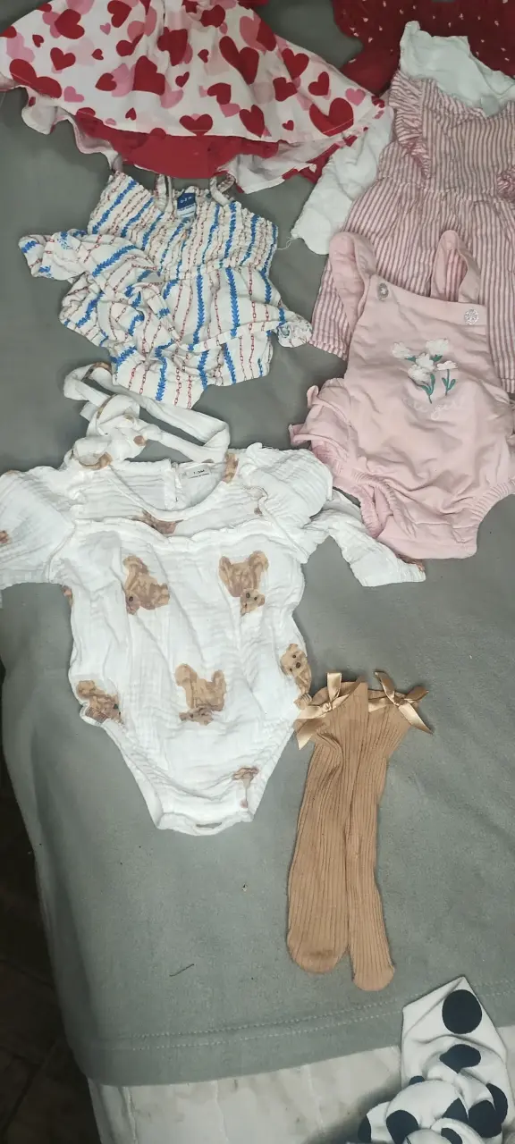 Lote de ropa para bebé niña variada y colorida - 9