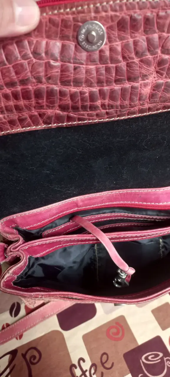 Cartera de cuero estilo cocodrilo color rojo - 4