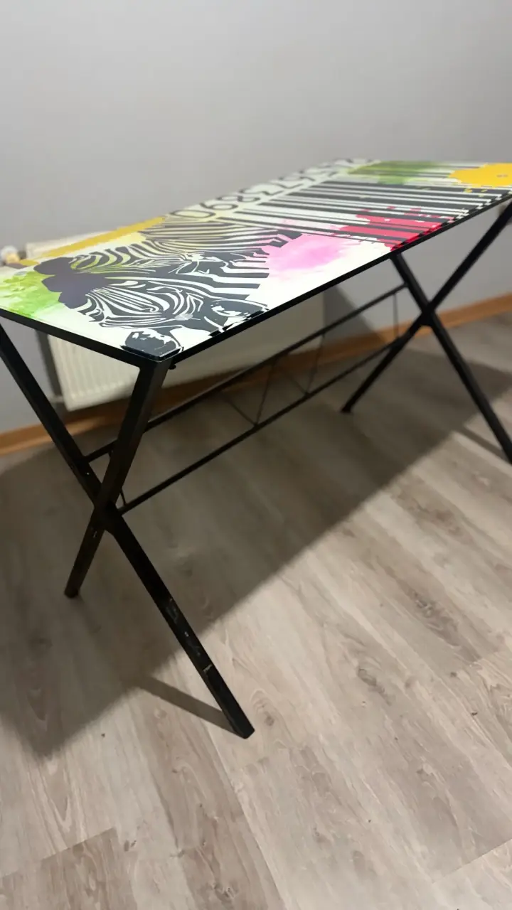 2 Mesas de vidrio con diseño artístico colorido - 3