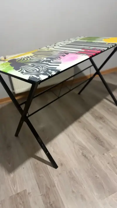2 Mesas de vidrio con diseño artístico colorido - miniatura 3