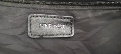 Bolso de mano Nine West negro elegante - miniatura 4