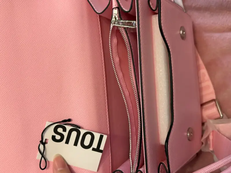 Cartera bandolera rosa Tous con correa ajustable - 4