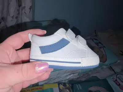 Zapatillas blancas para bebé con velcro colloky - miniatura 2