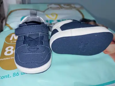 Zapatillas para bebé azul marino con velcro collok - miniatura 1