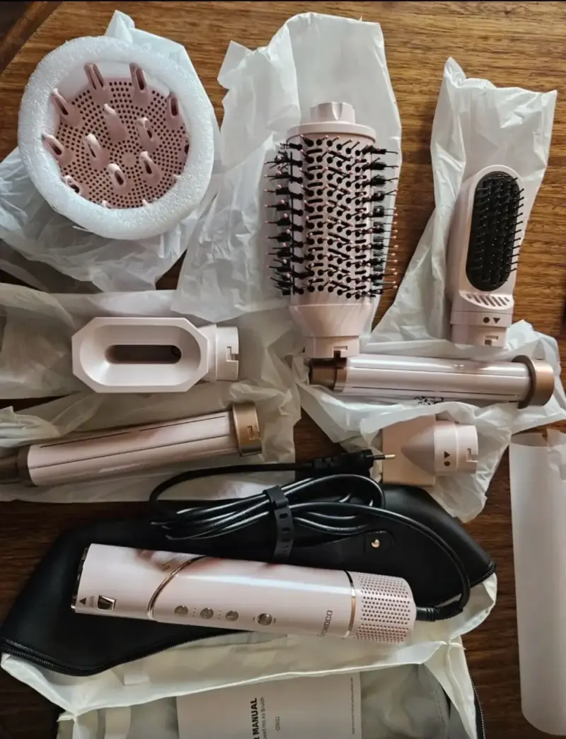 Secador de pelo con todos sus accesorios - 2