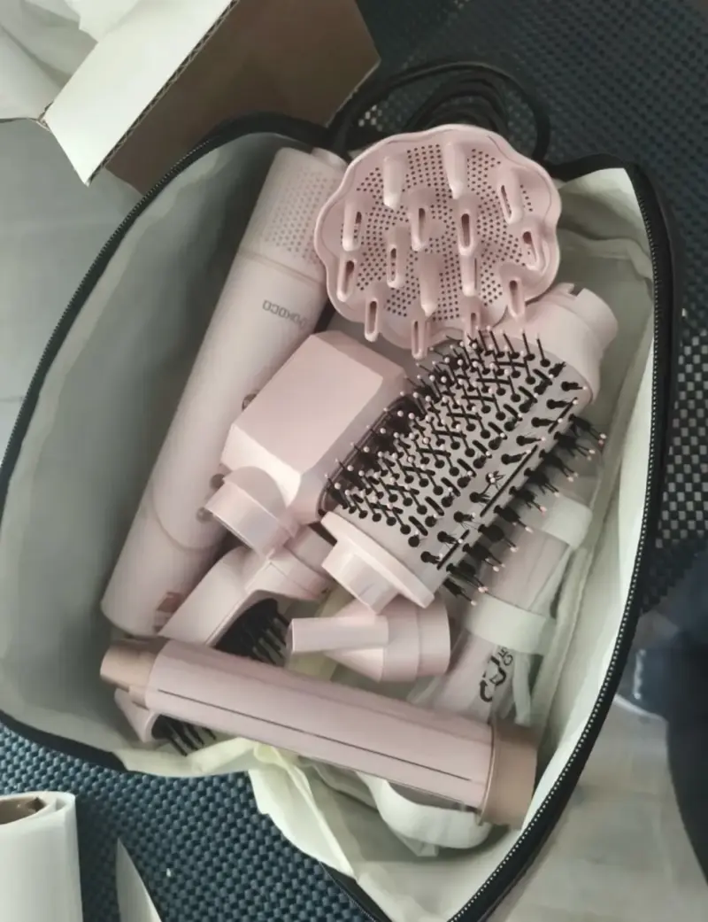Secador de pelo con todos sus accesorios - 3