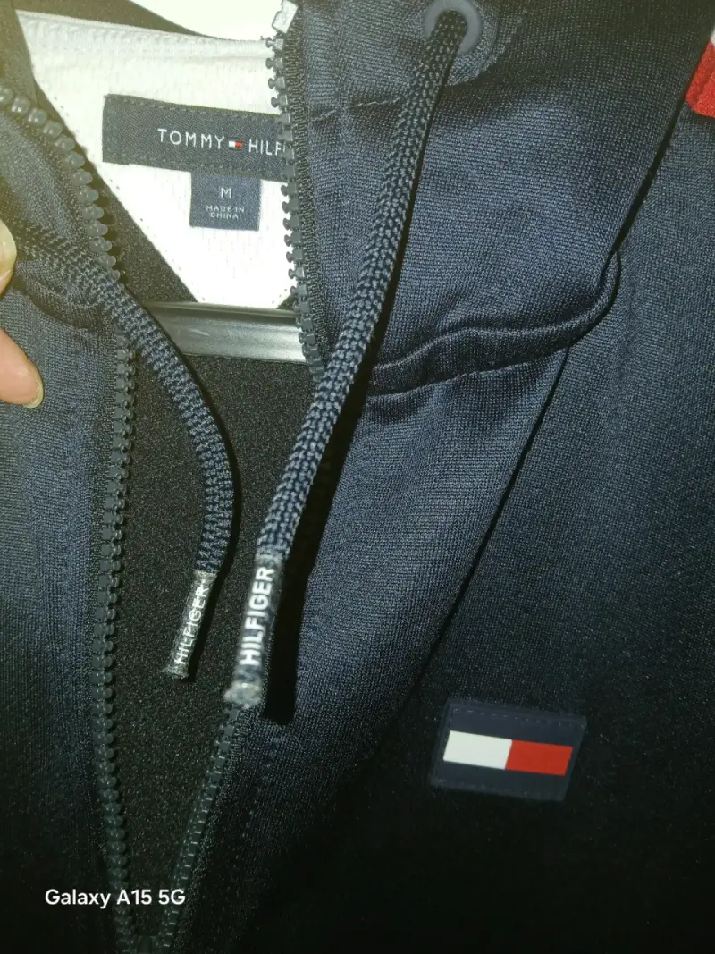 Polerón Tommy Hilfiger azul con capucha - 2