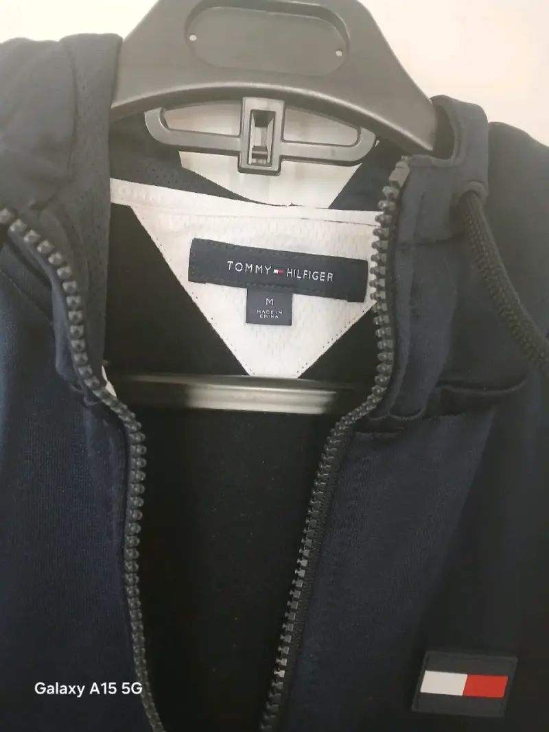 Polerón Tommy Hilfiger azul con capucha - 3