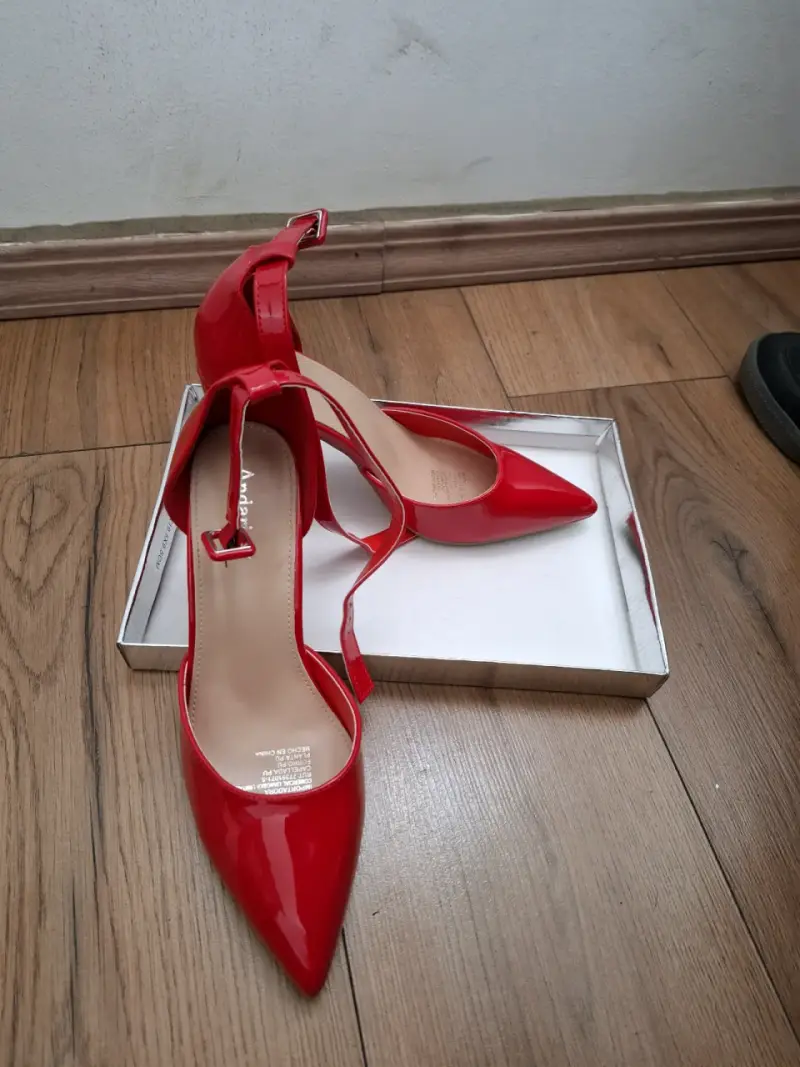 Zapatos de tacón rojo charol para mujer - 4