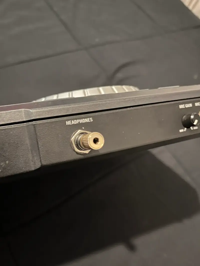 Controlador DJ Numark Mixtrack Pro - 5