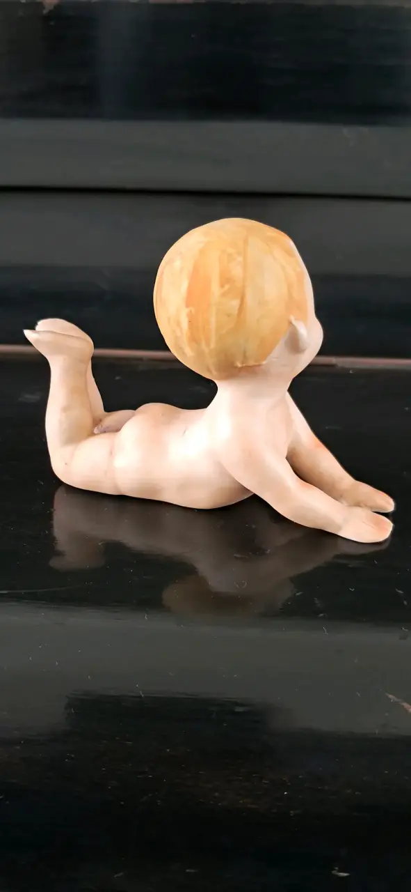 Figura de bisquit BEBÉ GATEANDO - 2