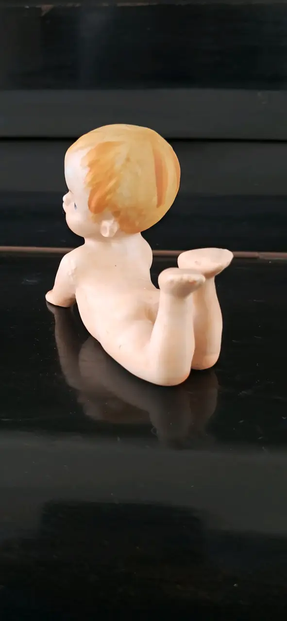 Figura de bisquit BEBÉ GATEANDO - 3