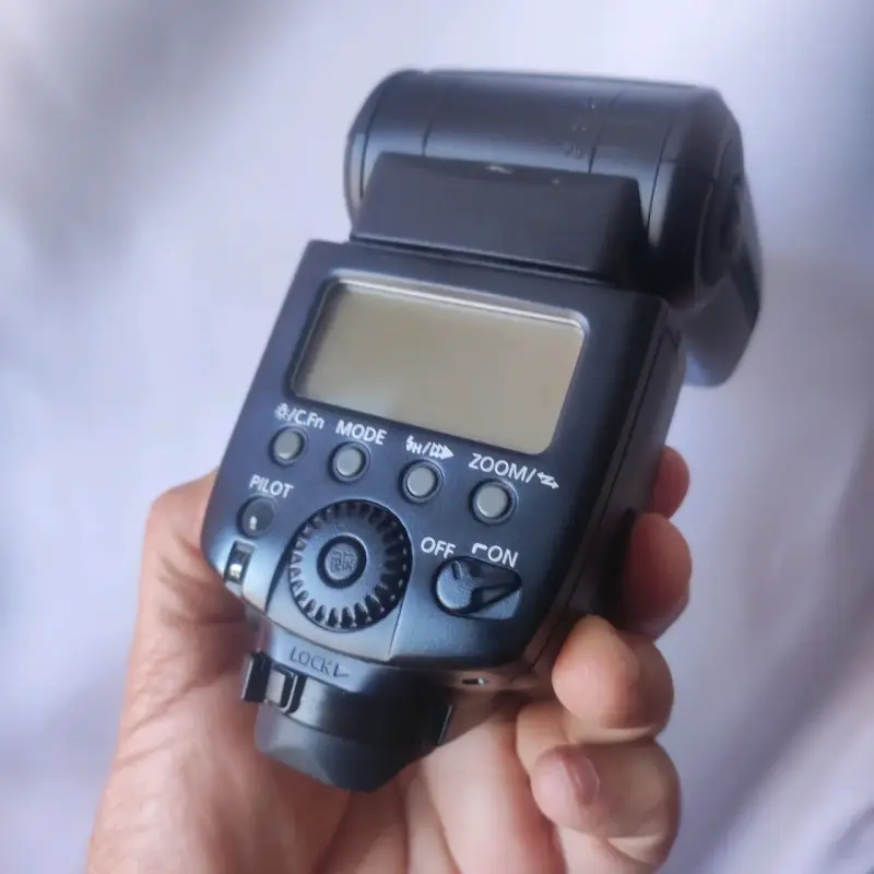 Flash Canon Speedlite 580EX II para cámaras - 2