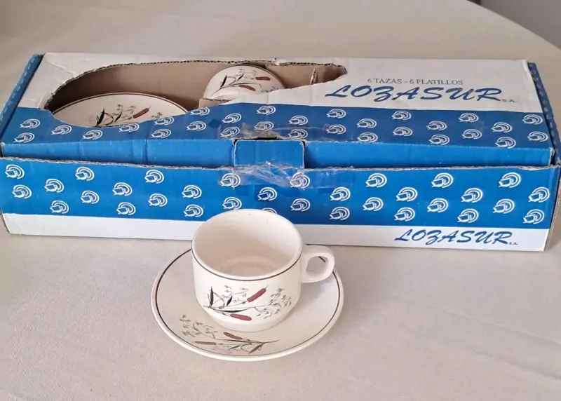 Juego de tazas de Te en su caj original - 1