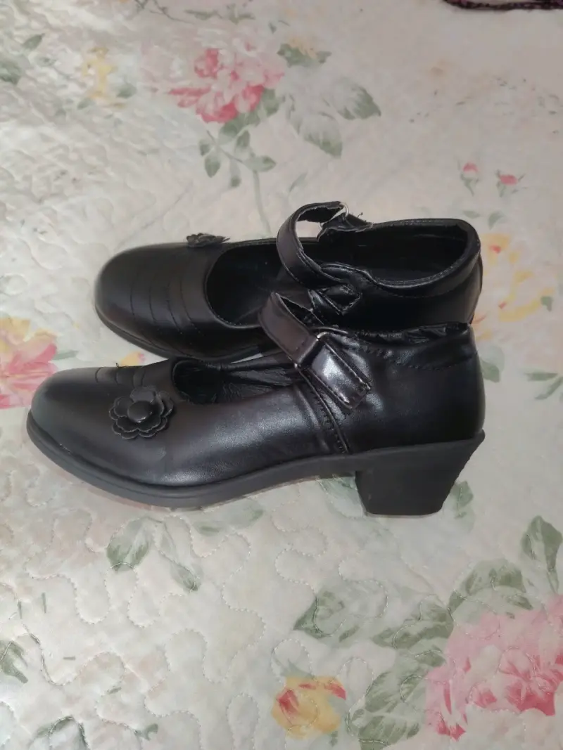 Zapatos de cueca negros N°32 con hebilla y flor - 1