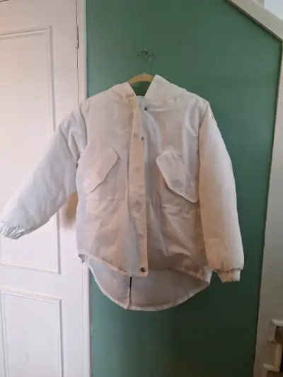Chaqueta Blanca Impermeable con Capucha - miniatura 3