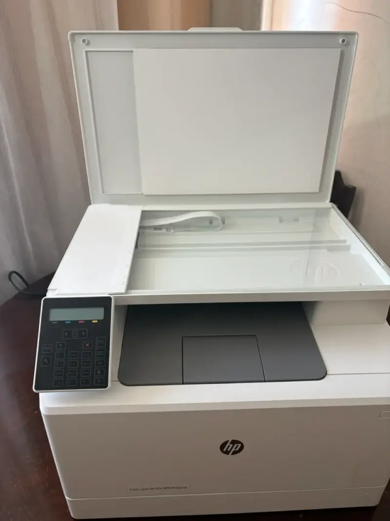 Impresora multifuncional HP Color LaserJet Pro MFP M182nw - 3
