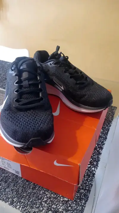 Zapatillas Nike Air Winflo 11 negras para mujer - miniatura 2