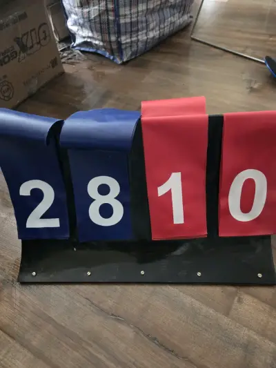 Marcador manual para deportes azul y rojo - miniatura 1