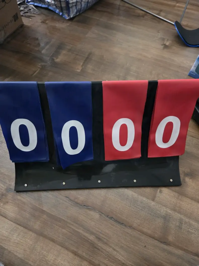 Marcador manual para deportes azul y rojo - 2