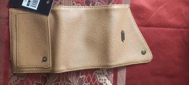 Billetera de cuero sintético beige compacta - 3