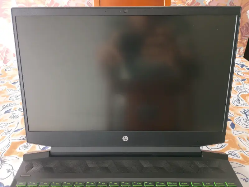 LaptoHP Pavilion Gaming con teclado retroiluminado - 4