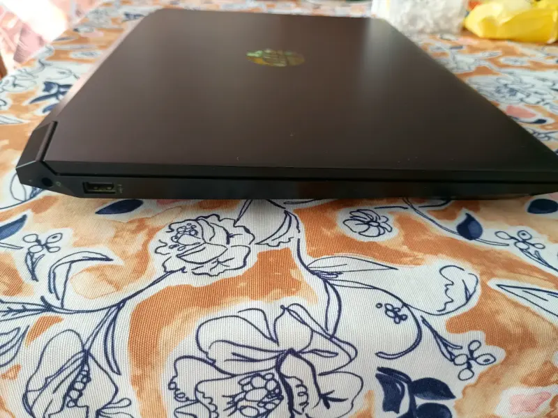 LaptoHP Pavilion Gaming con teclado retroiluminado - 6