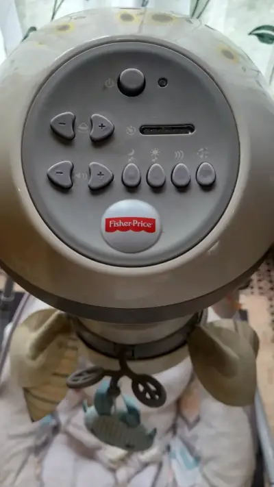 Columpio para bebé Fisher-Price con melodías - miniatura 1