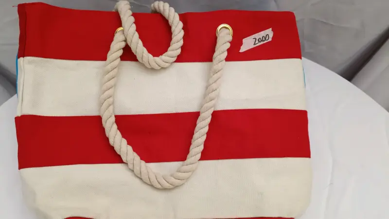 Bolso playero Cluny con diseño veraniego - 2