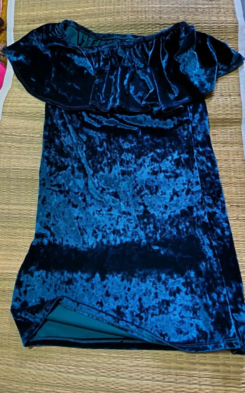 Vestido de terciopelo azul para mujer