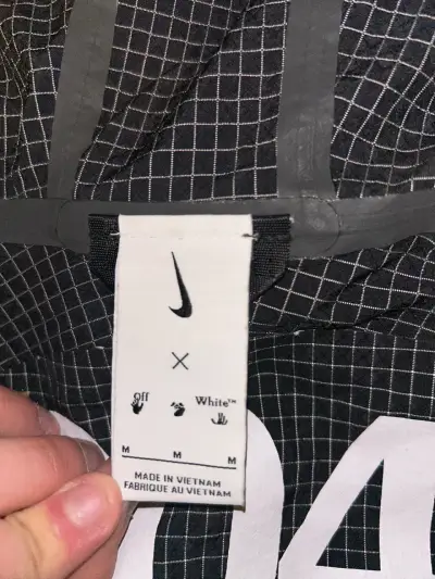 Chaqueta Nike Off-White negra con capucha - miniatura 3