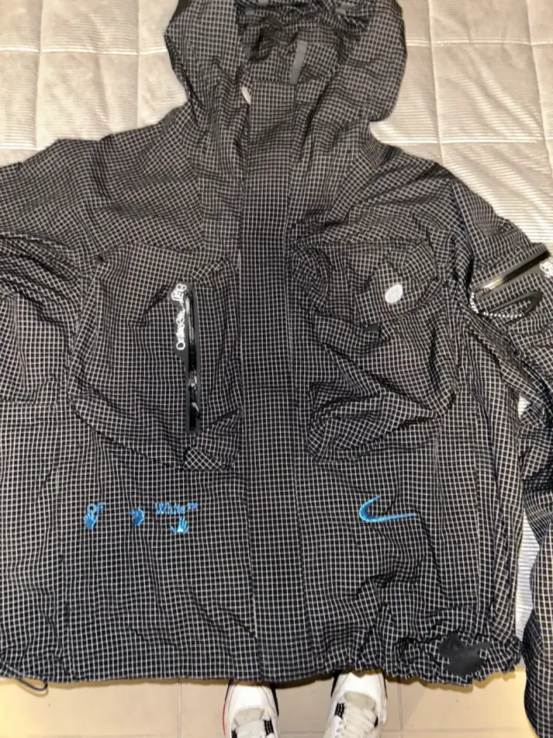 Chaqueta Nike Off-White negra con capucha - 4