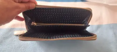 Billetera de mujer plateada con cierre - miniatura 2