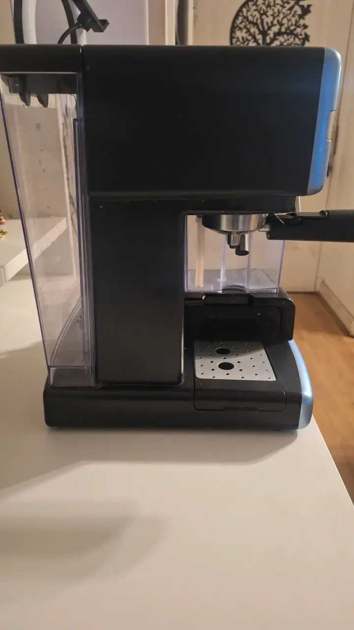 Cafetera espresso Oster con vaporizador - 2