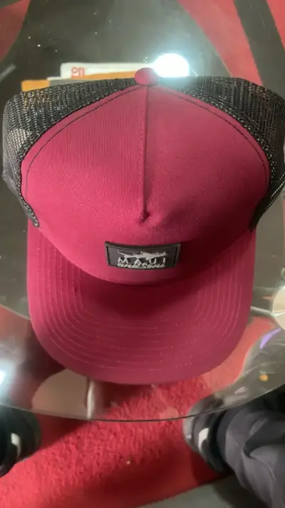 Gorra Trucker Roja Maui And Sons - miniatura 1