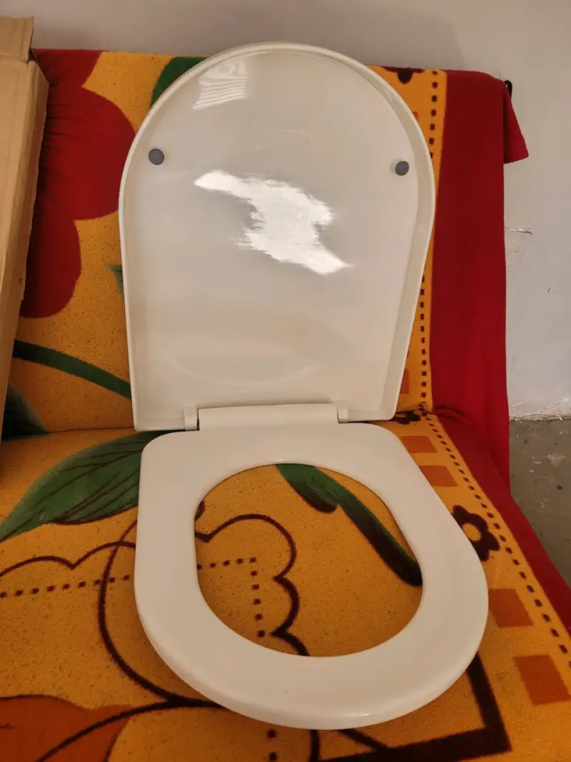 Asiento de inodoro con tapa Bath Co amortiguado - 1