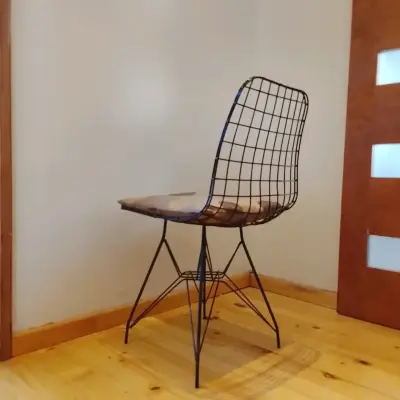 Silla de metal estilo Harry Bertoia - miniatura 2