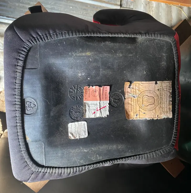 Asiento elevador infantil Disney Cars rojo - 2