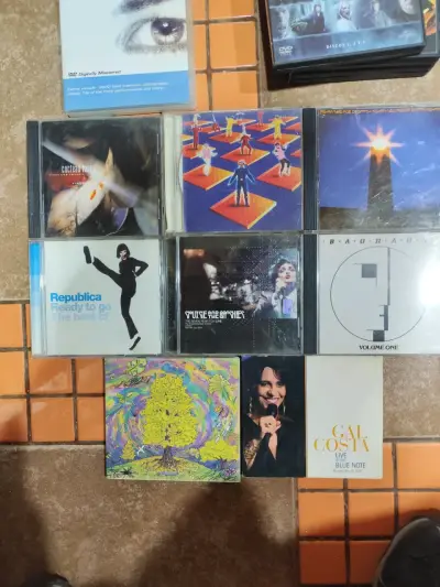 Colección de DVDs de series y películas populares - miniatura 5