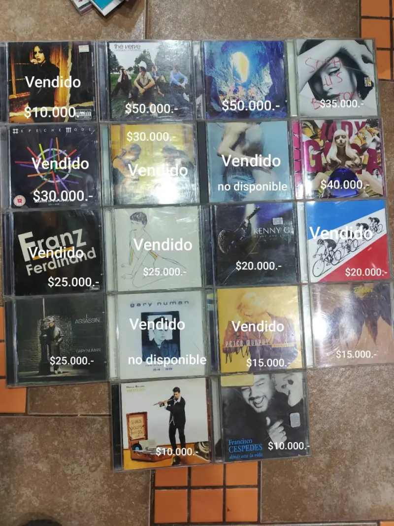 Colección de DVDs de series y películas populares - 6