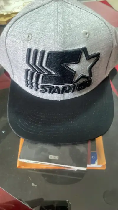 Gorra Starter gris y negra con logo - miniatura 2