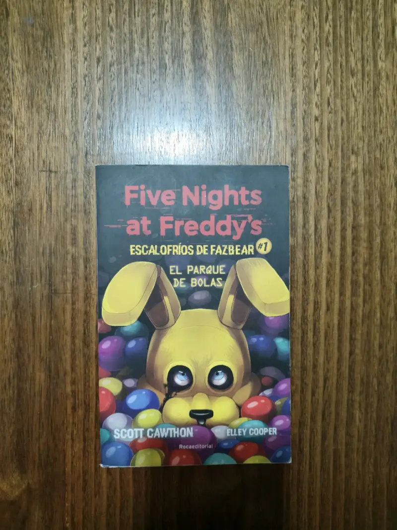 Libro Five Nights at Freddy's El Parque de Bolas - 1
