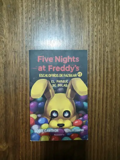 Libro Five Nights at Freddy's El Parque de Bolas - miniatura 1