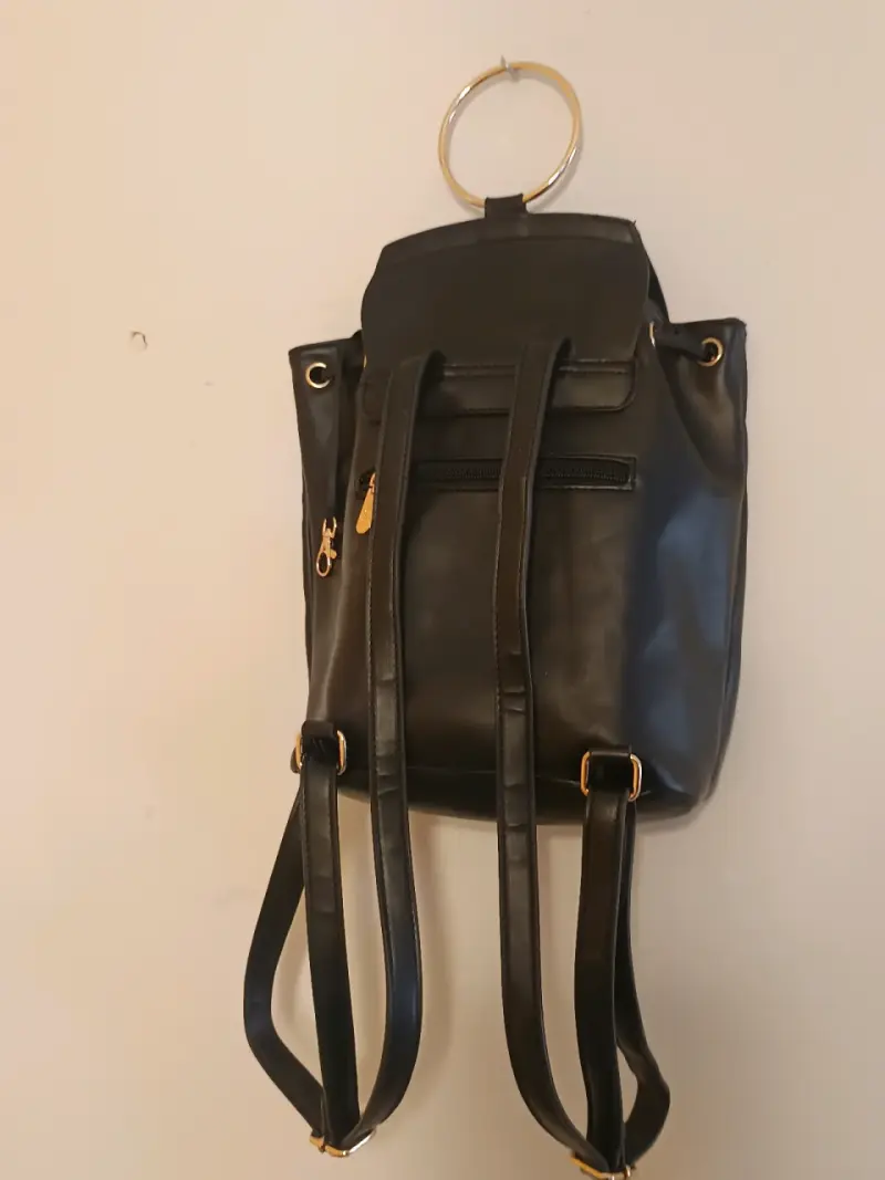 Mochila negra Secret con aro metálico - 3
