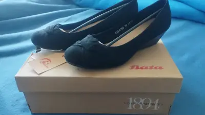Zapatos planos negros Bata para mujer - miniatura 1
