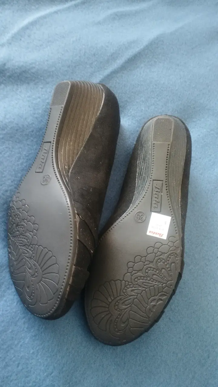Zapatos planos negros Bata para mujer - 2