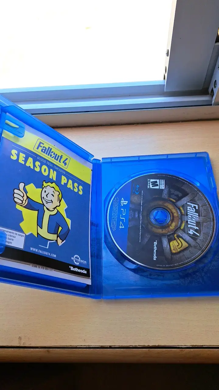 Juego PS4 Fallout 4 en buen estado - 3