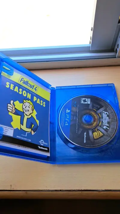 Juego PS4 Fallout 4 en buen estado - miniatura 3